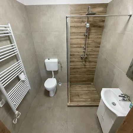 Csenko Vendeghaz * Zsujta